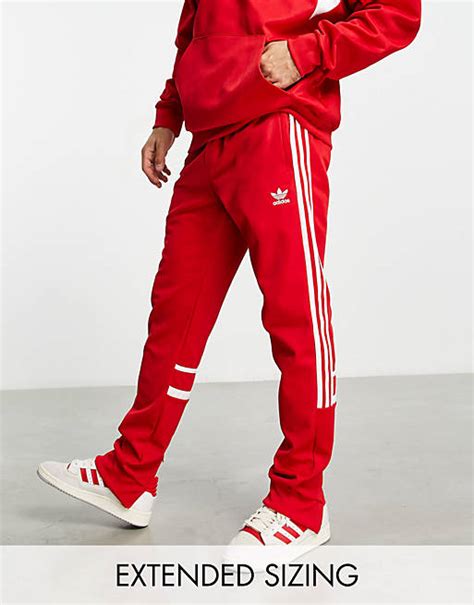 adidas jogginghose rot schriftzug|adidas Originals – adicolor Cutline – Jogginghose in Rot .